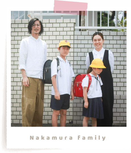 ランドセルと家族の記念写真