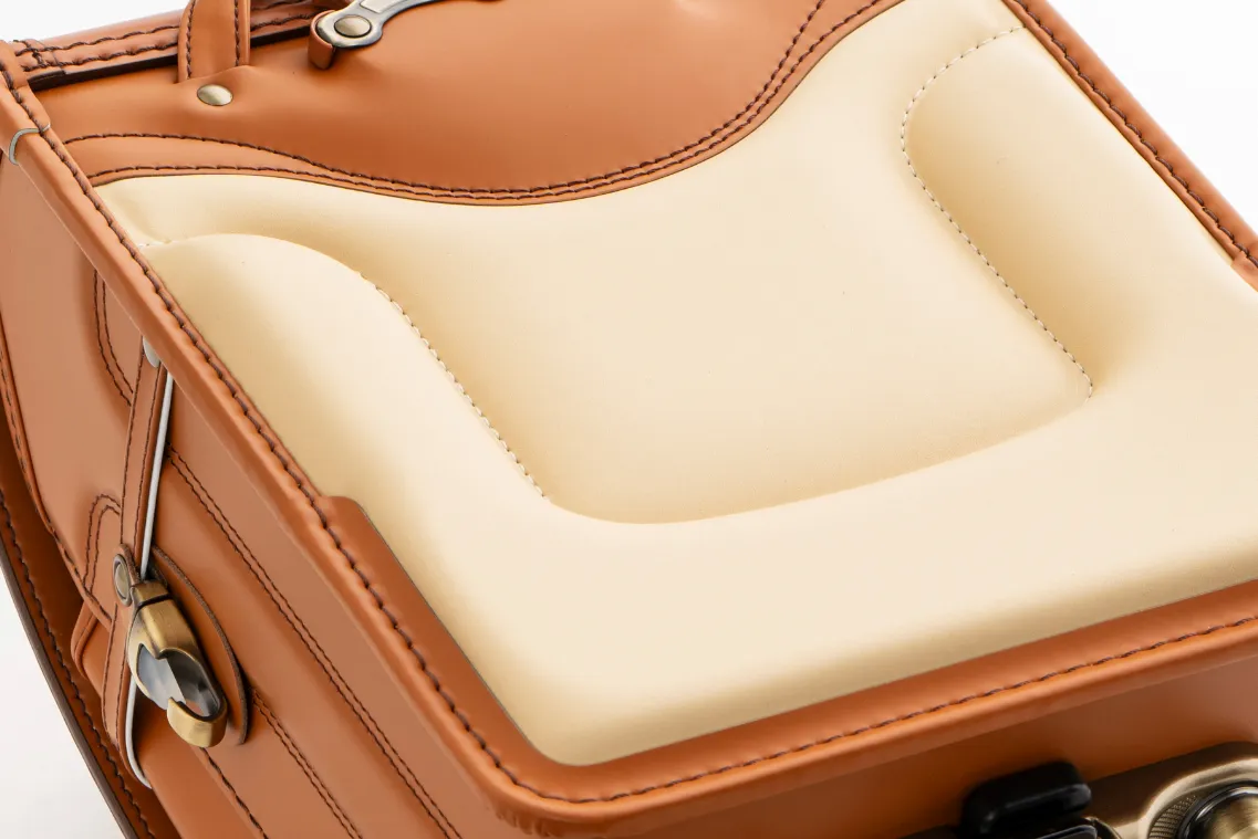 スルリと背負えて、驚くほど軽い。