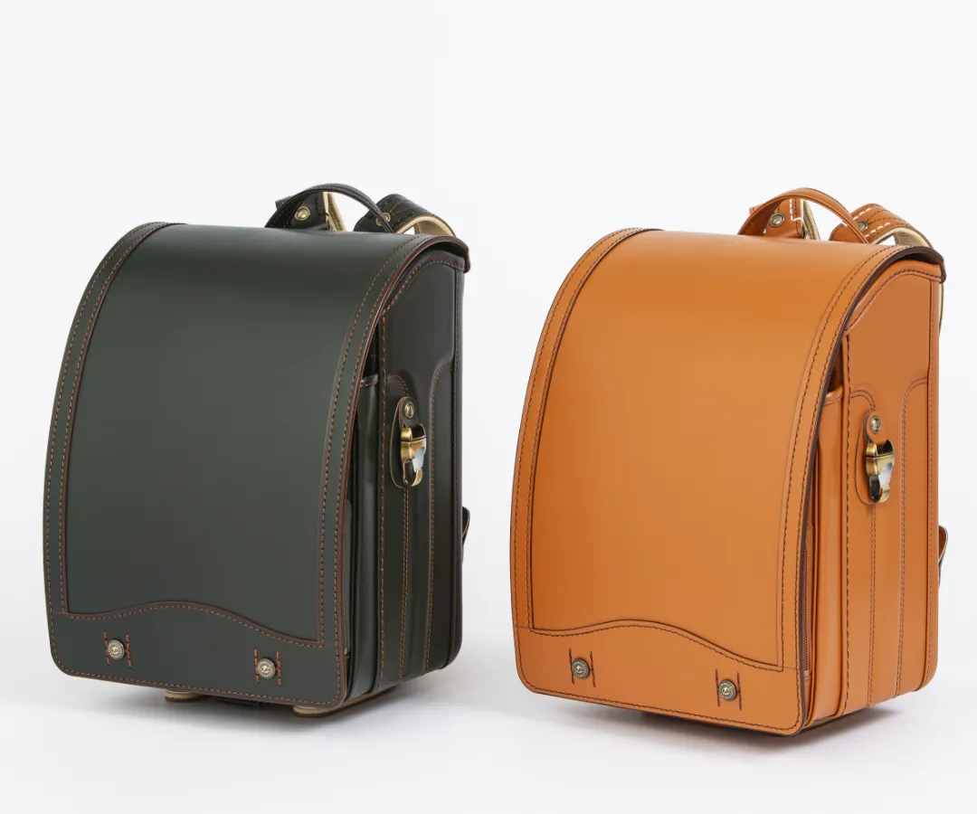 牛革ランドセルでは珍しいキューブ型デザイン