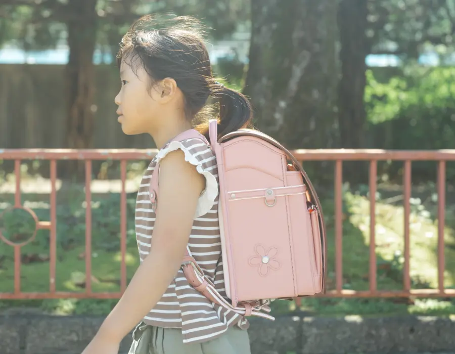 背負ったときの負担をやわらげる「軽やか設計」