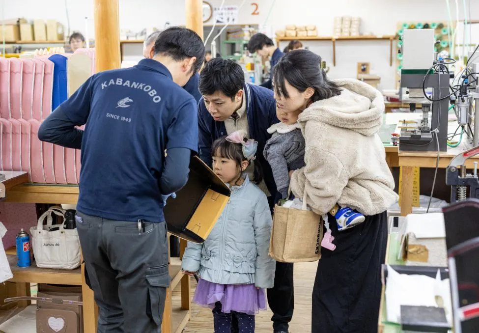 お店で並んだ完成品だけでは伝わらない、つくり手の想いも感じていただけるはず。