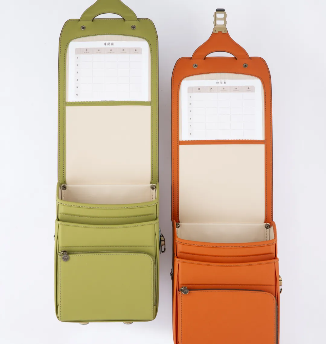 内装はあえてシンプルに