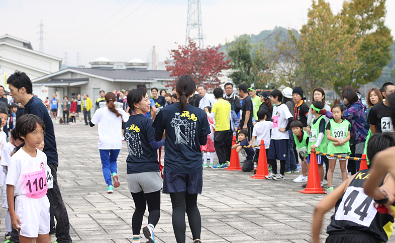 鞄工房山本 ランドセルBLOG「タスキをつないで42.195キロ!飛鳥リレーマラソンに参加しました!」