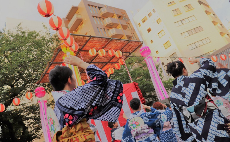 ダシキに浴衣、サンバも盆踊りも!色んな夏祭りに行ってみよう!