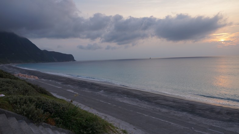 羽伏浦海岸の日の出