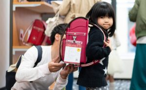 ランドセル重さの平均は？小学生に最適な選び方と重さのポイント3つ