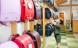 ランドセルは誰が買う？祖父母が知るべき購入のポイントと解決法！