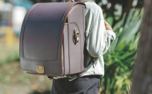 【最新】くすみカラーのランドセルの魅力とトレンド一覧！選び方を徹底解説