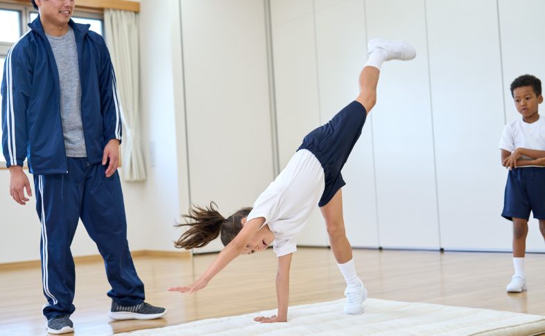 運動する子ども