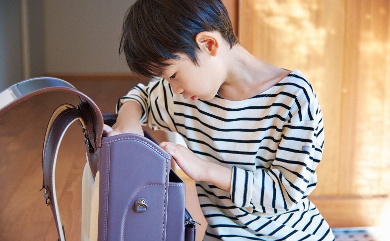 ランドセルのレンタルとは？安心して購入するためのコツや試着時に見るべきポイントを紹介
