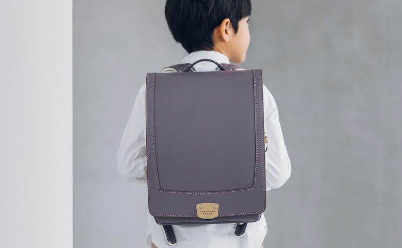 香久山　ランドセル　背負う子ども