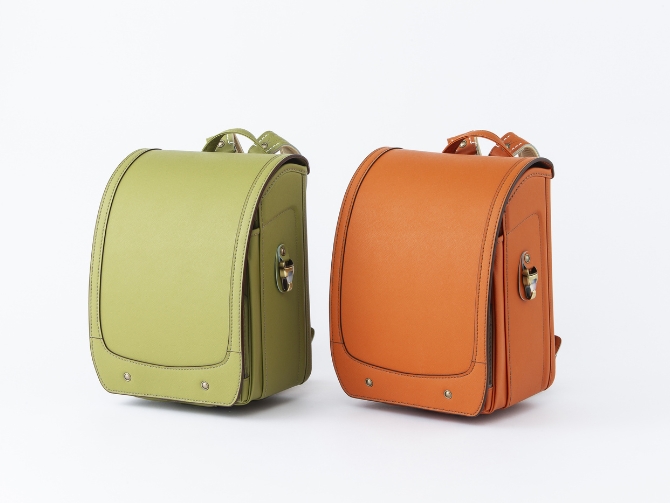 オレンジとオリーブグリーンのランドセル